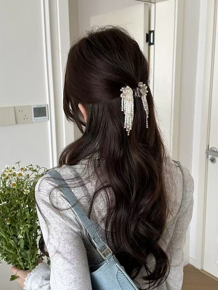 B-0004 Elegant Pearl Tassel-Adorned Hair Clip with Premium Finish
